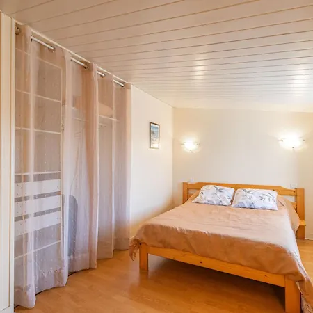 Holiday home Grand 16 Personnes *