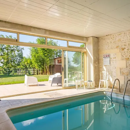Holiday home Grand 16 Personnes *