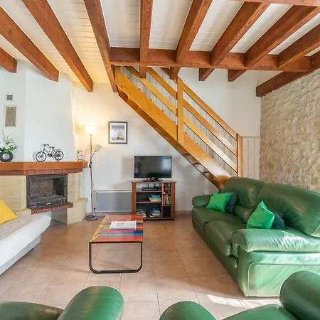 Holiday home Grand 16 Personnes La-Gripperie-Saint-Symphorien