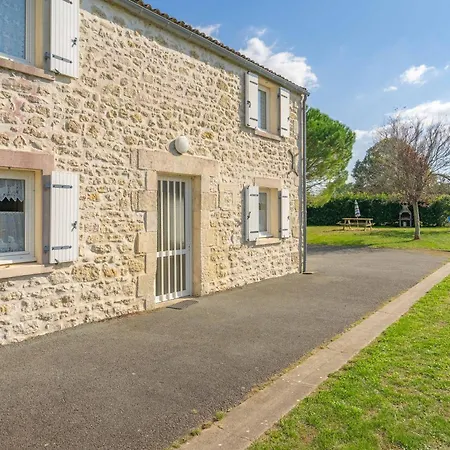 Grand 16 Personnes La-Gripperie-Saint-Symphorien