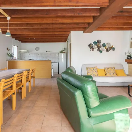 Grand 16 Personnes Tatil Evi