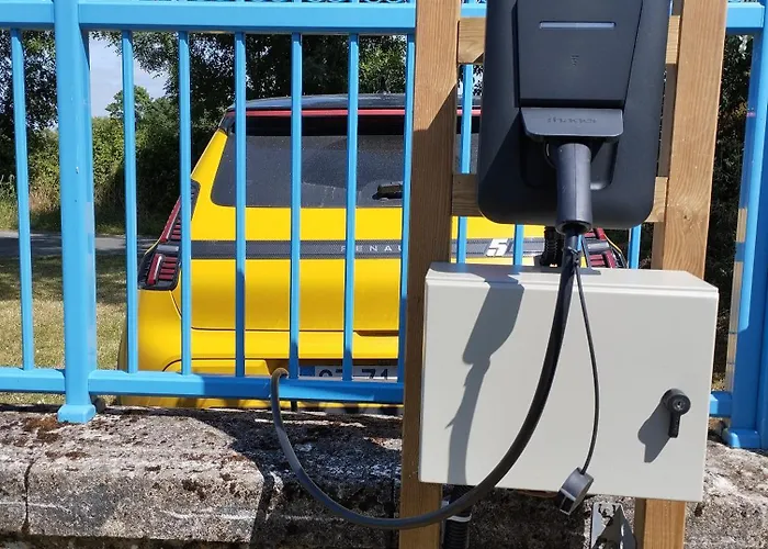 Grand 16 Personnes La-Gripperie-Saint-Symphorien