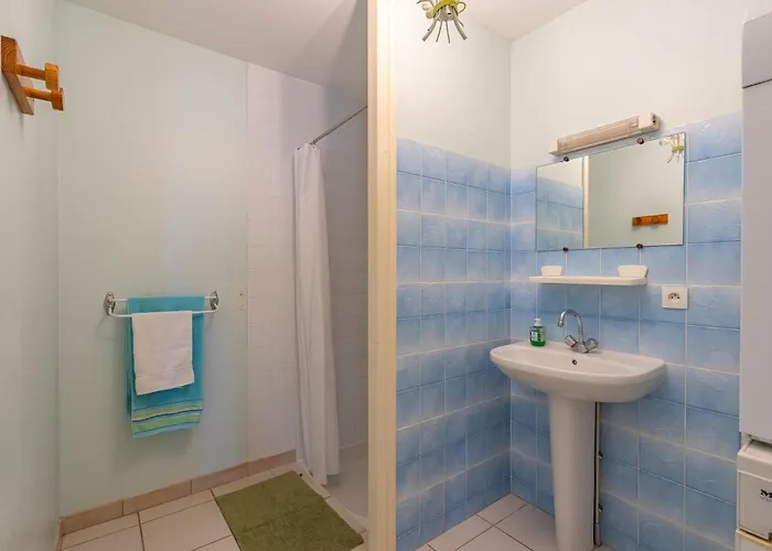 Grand 16 Personnes * La-Gripperie-Saint-Symphorien